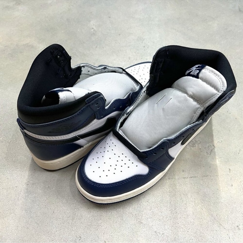 - Nike Kid's Air Jordan 1 High OG (GS) Midnight Navy